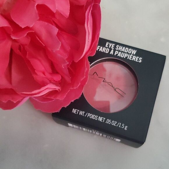 MAC Satin Eyeshadow in Sushi Flower (Barbie Pink With Satin Finish) - Picture 7 of 11
